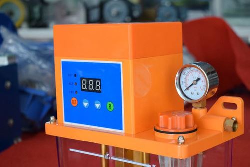 【】批發(fā)銷售注油機(jī) 注塑機(jī)潤(rùn)滑油泵,機(jī)床自動(dòng)潤(rùn)滑泵 數(shù)顯